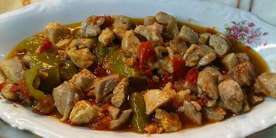 Domatesli Biberli Tavuk Sote Tarifi ve Malzemeleri